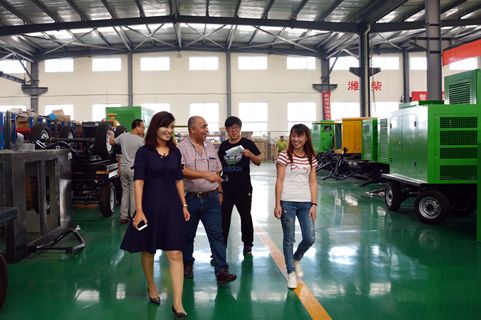 最圓湖泊波光粼粼！華全發(fā)電機“黃金海岸”演繹新征服