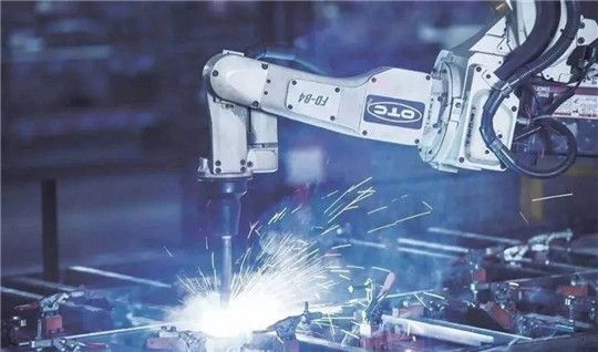 華全數(shù)字化工廠助力企業(yè)智能制造，實現(xiàn)兩提升、三降低